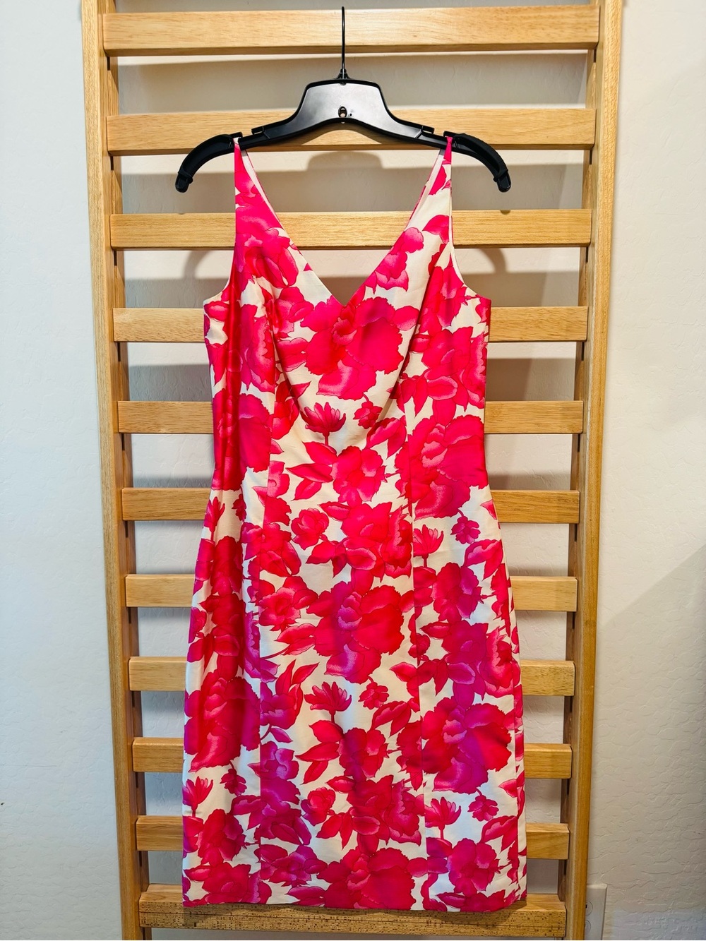 Ann Taylor 100% silk Pink Floral V-Neck Midi Dress